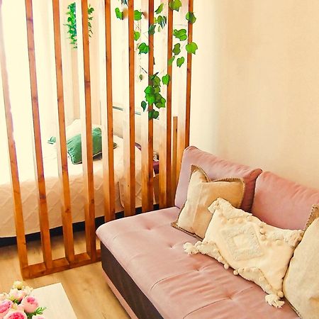 Apartament Nyx Floreşti Kültér fotó
