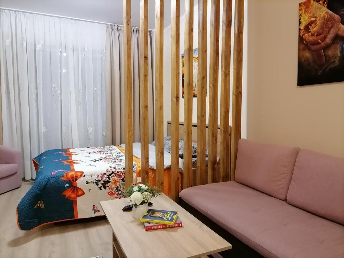 Apartament Nyx Floreşti Kültér fotó